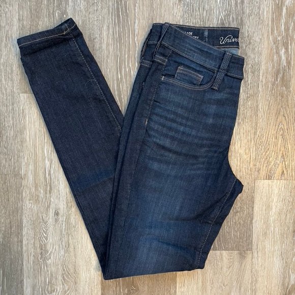 Women's High-Rise Skinny Jeans - Universal Thread- Dark Wash- sz. 25 - Picture 4 of 7